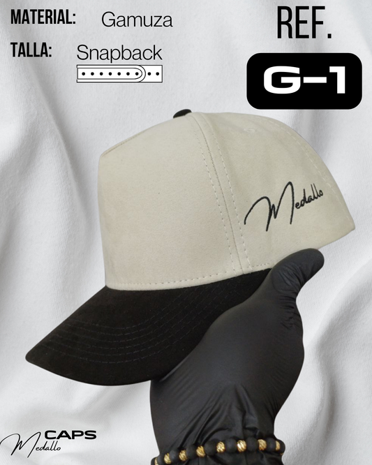 Gorra En Gamuza Medallo (Beige/negro)