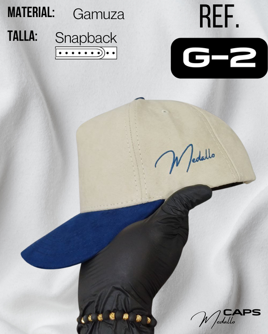 Gorra En Gamuza Medallo (Beige/azul)