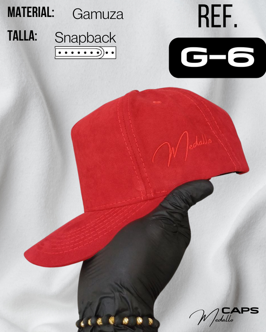 Gorra En Gamuza Medallo (roja)