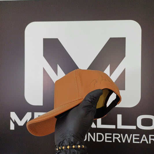 Gorra En Cuero Medallo (marrón)