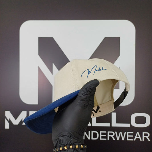 Gorra En Gamuza Medallo (Beige/azul)